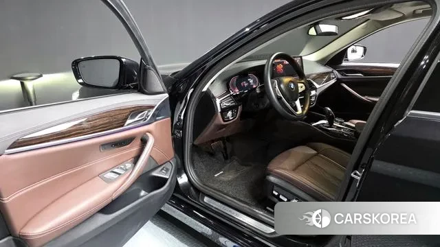 BMW 5 Series (G30) id 3316880 из Кореи 20