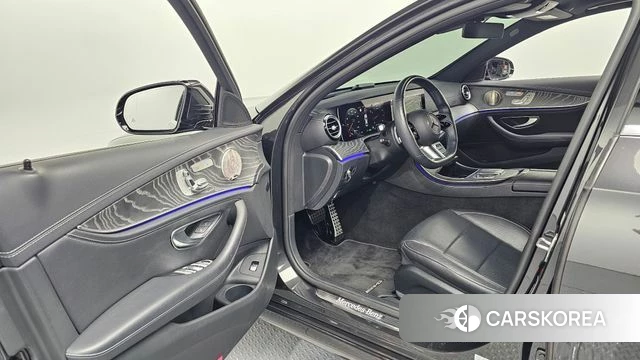 Mercedes-Benz E-Class W213 id 4267576 из Кореи 31