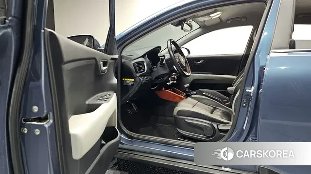 Kia Stonic id 3627022 из Кореи 20