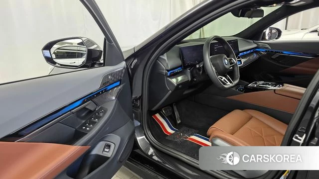 BMW 5 Series (G60) id 4904625 из Кореи 33