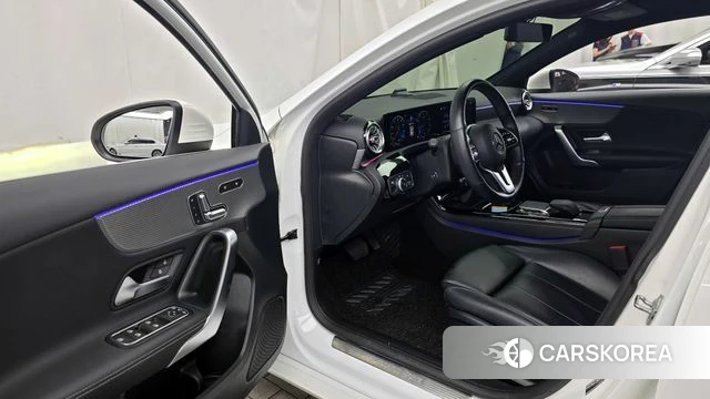 Mercedes-Benz A-Class W177 id 4383758 из Кореи 34