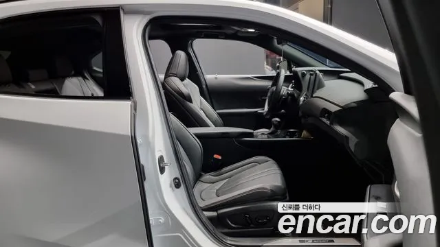 Lexus UX250h id 2837366 из Кореи 20