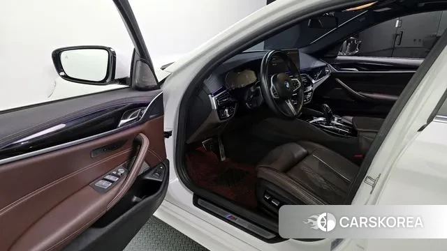 BMW 5 Series (G30) id 3054356 из Кореи 20