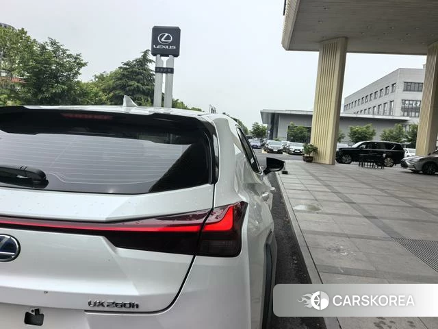 Lexus UX id 4262363 из Китая 17