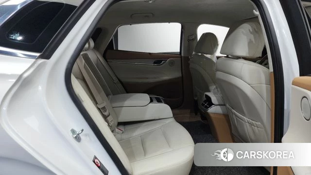 Hyundai The New Grandeur IG id 3911140 из Кореи 20