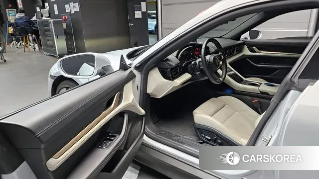 Porsche Taycan id 3447922 из Кореи 20