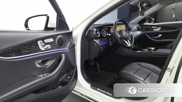 Mercedes-Benz E-Class W213 id 4557638 из Кореи 30