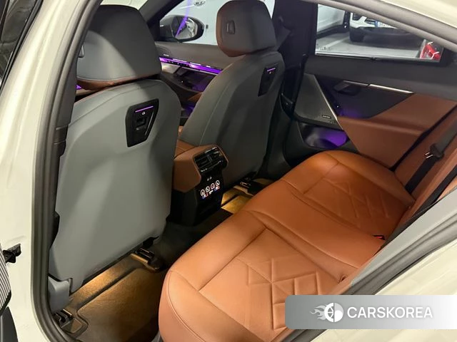 BMW 5 Series (G60) id 3850476 из Кореи 20