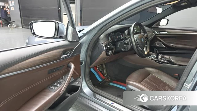 BMW 5 Series (G30) id 4605488 из Кореи 20