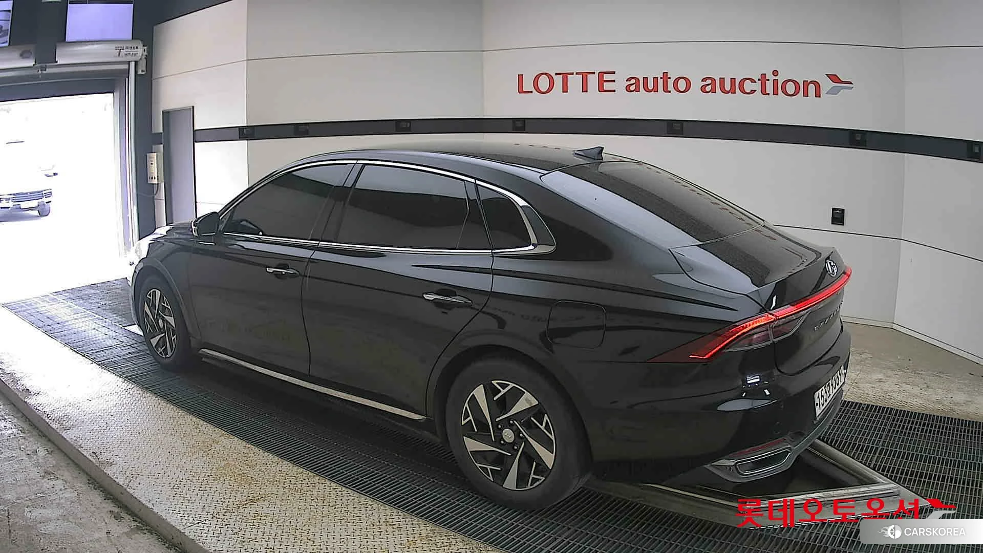 Hyundai Grandeur Hybrid id 4289505 из Кореи 38
