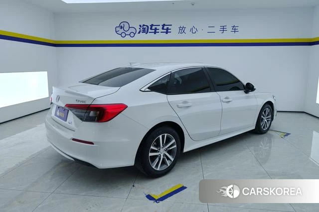 Honda Civic id 3810653 из Китая 17