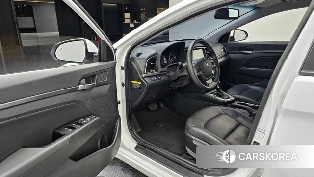 Hyundai Avante AD id 3937287 из Кореи 20