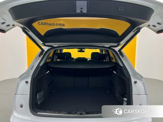 Audi Q5L id 4259464 из Китая 25