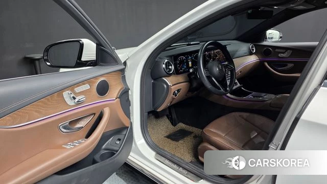 Mercedes-Benz E-Class W213 id 4692910 из Кореи 35