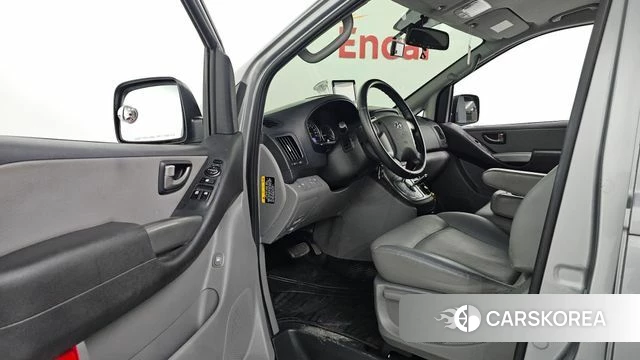 Hyundai The New Grand Starex id 4894561 из Кореи 34