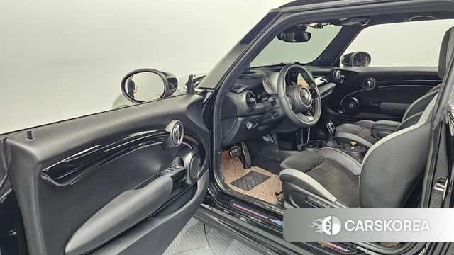 Mini Cooper S id 4516737 из Кореи 30
