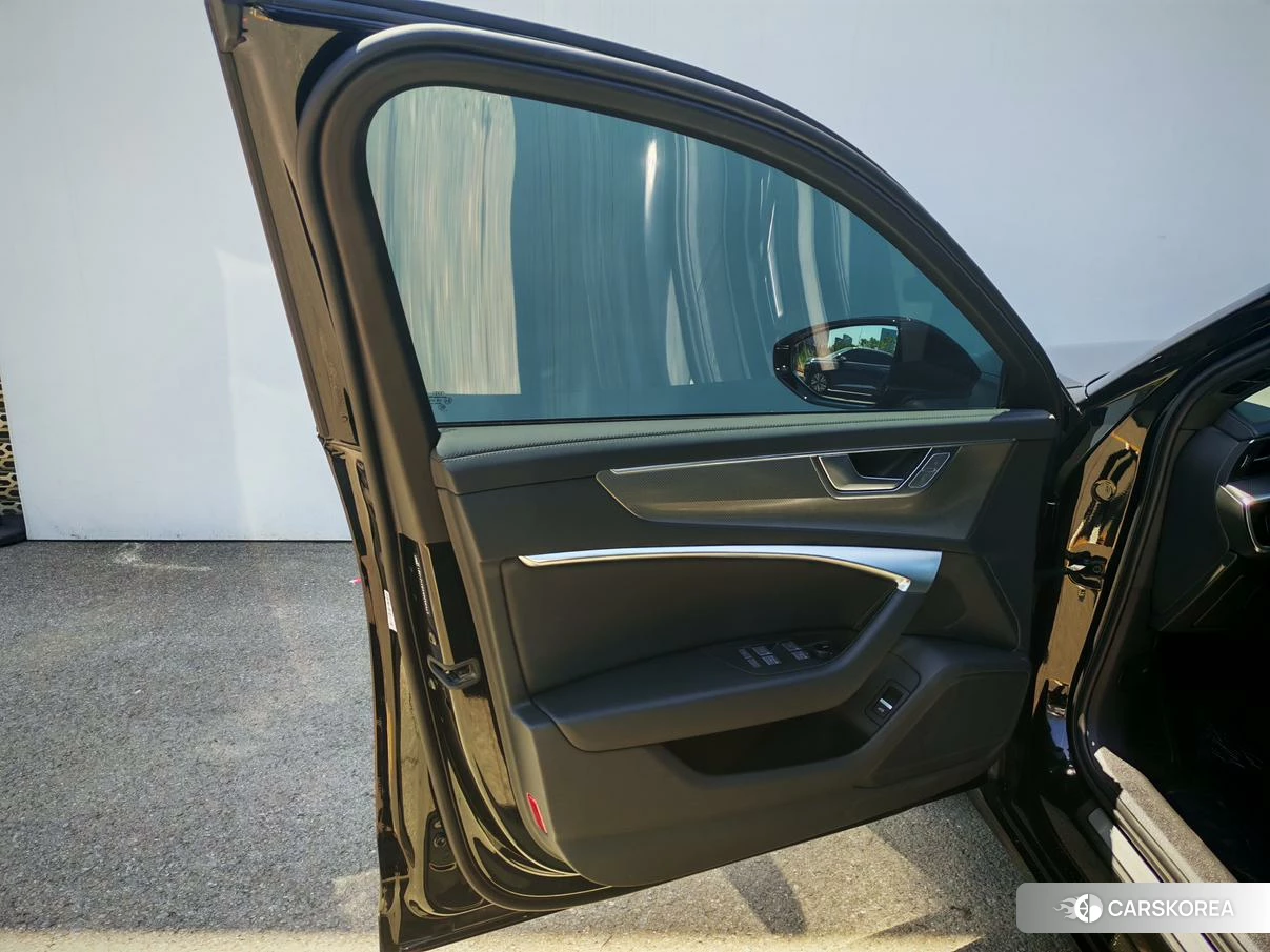 Audi A6L id 4407580 из Китая 20