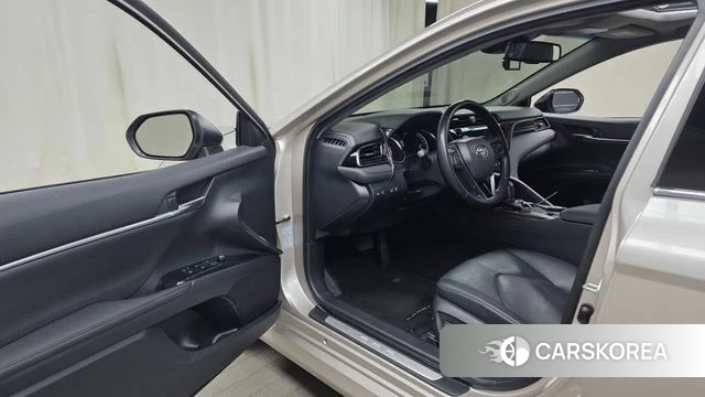 Toyota Camry (XV70) id 4698732 из Кореи 30