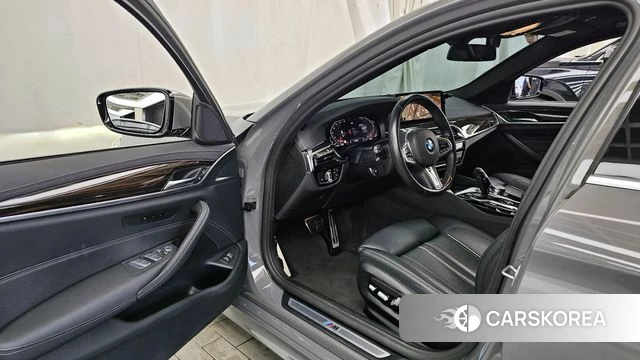 BMW 5 Series (G30) id 4293712 из Кореи 33