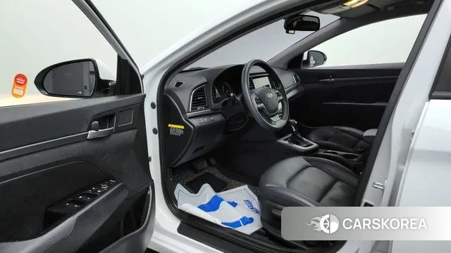 Hyundai Avante AD id 3090983 из Кореи 20