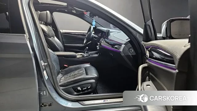 BMW 5 Series (G30) id 3351166 из Кореи 20