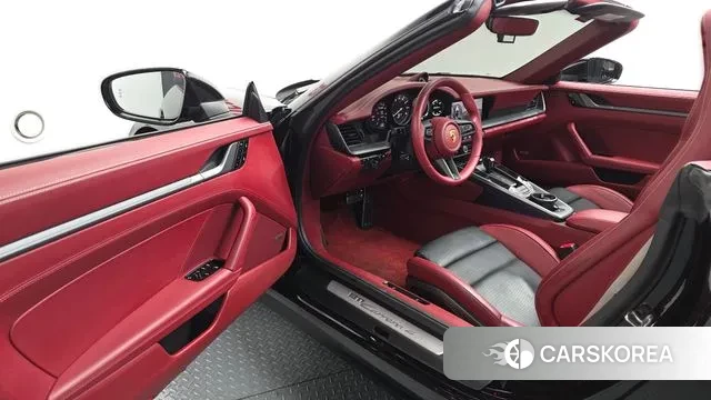 Porsche 911(992) id 3443899 из Кореи 20