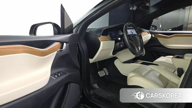 Tesla Model X id 4225279 из Кореи 34