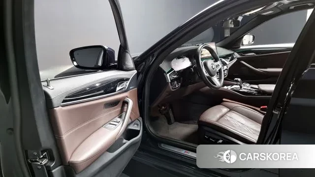 BMW 5 Series (G30) id 2998396 из Кореи 20