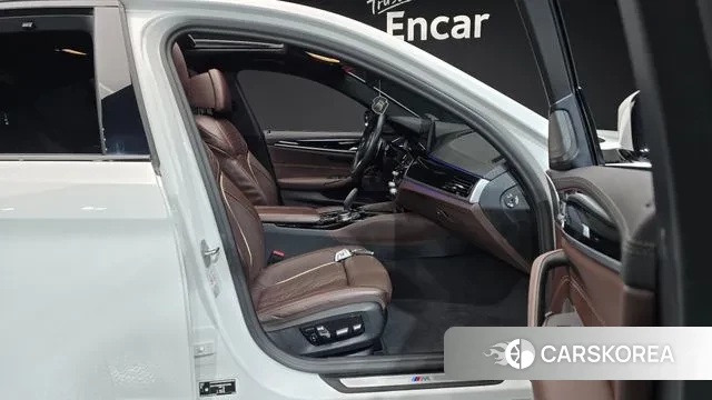 BMW 5 Series (G30) id 3394262 из Кореи 20