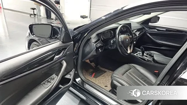 BMW 5 Series (G30) id 3380718 из Кореи 20