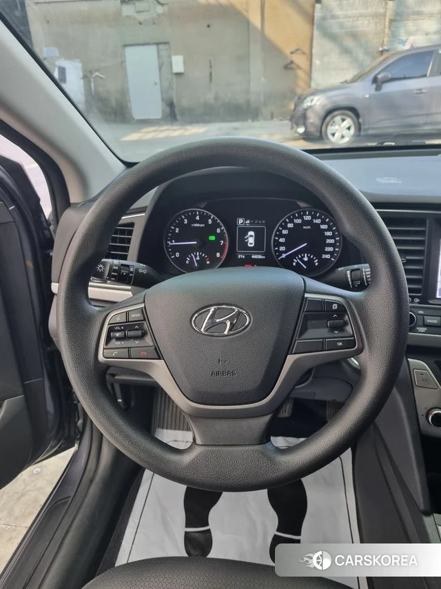 Hyundai Avante AD id 3955820 из Кореи 17