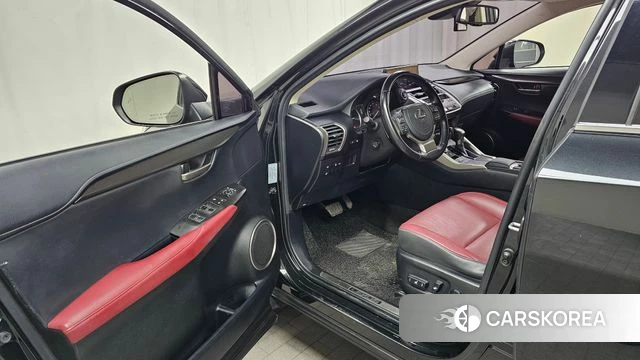 Lexus NX300h id 4396346 из Кореи 30