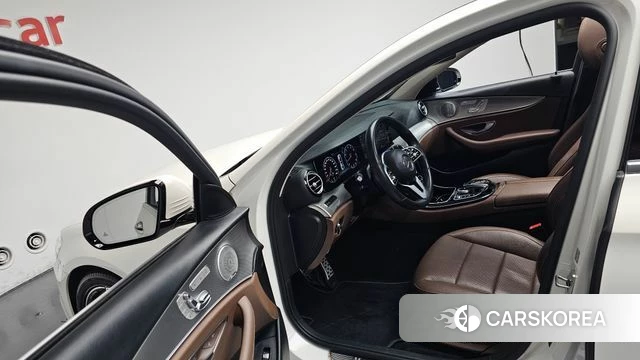 Mercedes-Benz E-Class W213 id 4595523 из Кореи 36