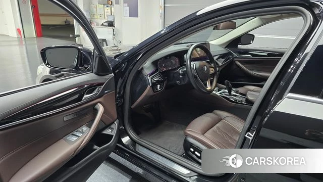 BMW 5 Series (G30) id 3916140 из Кореи 20