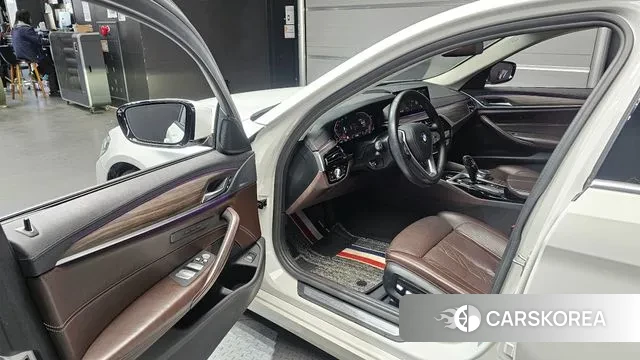 BMW 5 Series (G30) id 3612293 из Кореи 20