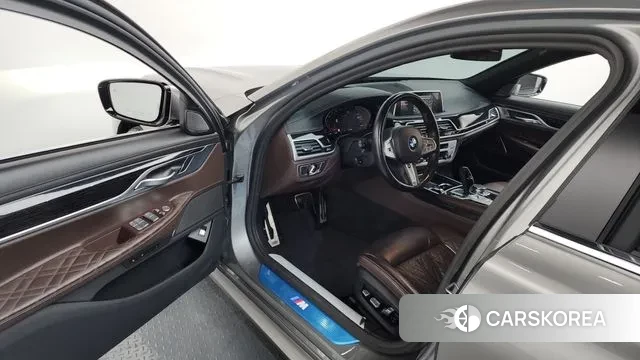 BMW 7 Series (G11) id 3519778 из Кореи 20