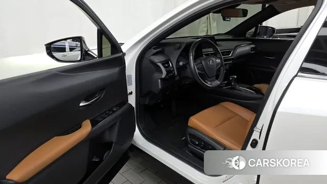 Lexus UX250h id 3129128 из Кореи 20