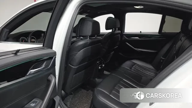 BMW 5 Series (G30) id 3778794 из Кореи 20