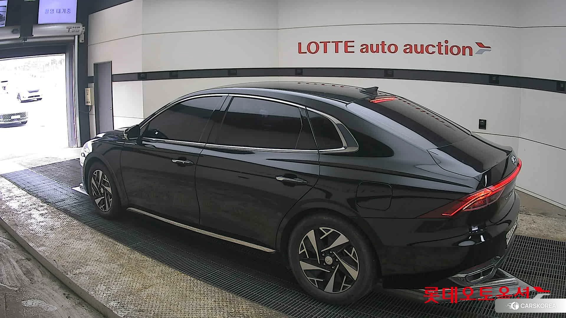 Hyundai Grandeur Hybrid id 3875810 из Кореи 36