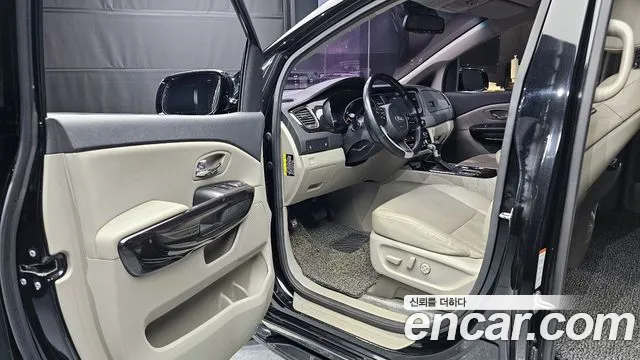 Kia The New Carnival id 2497183 из Кореи 20