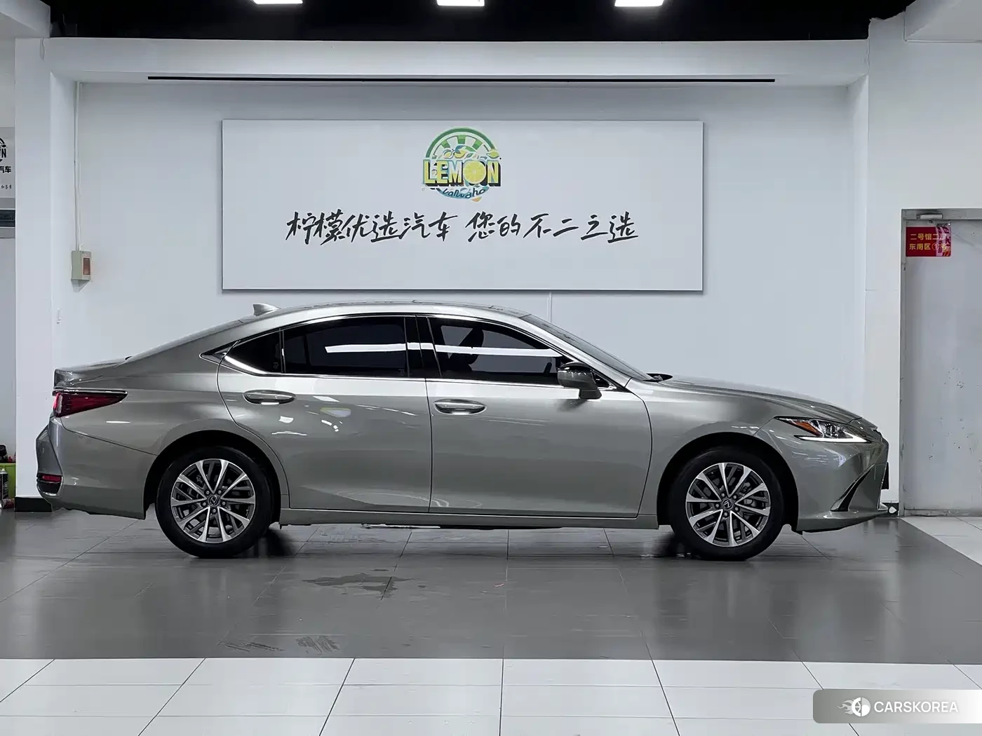 Lexus ES id 4628011 из Китая 50