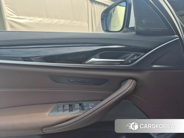 BMW 5 Series (G30) id 4893780 из Кореи 13
