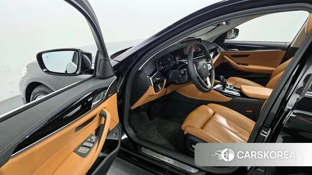 BMW 5 Series (G30) id 3833021 из Кореи 20