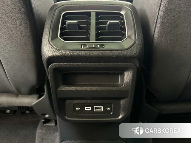 Volkswagen Tiguan L id 4299537 из Китая 23