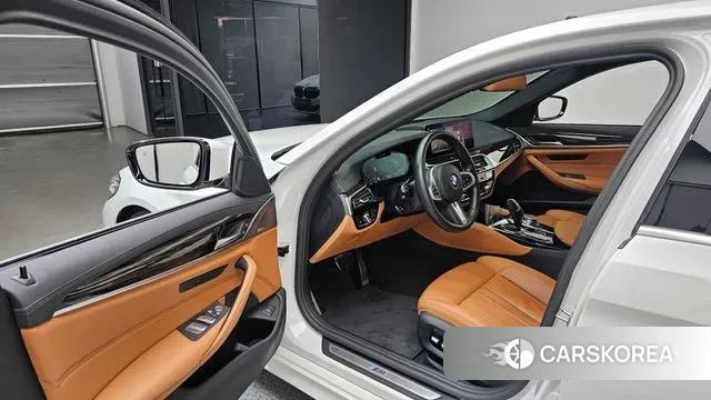 BMW 5 Series (G30) id 3741181 из Кореи 20