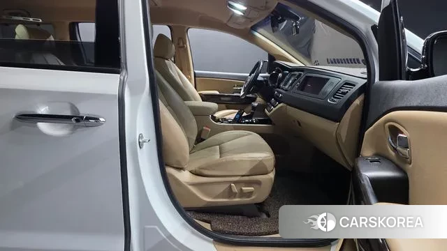 Kia The New Carnival id 3636260 из Кореи 20