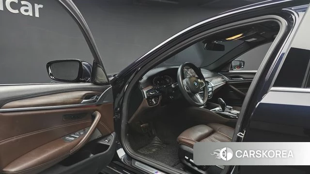 BMW 5 Series (G30) id 3813503 из Кореи 20