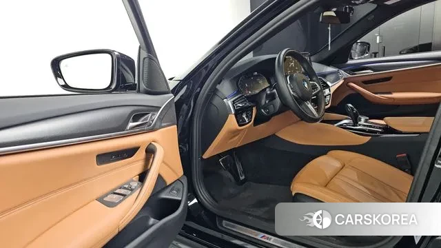 BMW 5 Series (G30) id 3759608 из Кореи 20