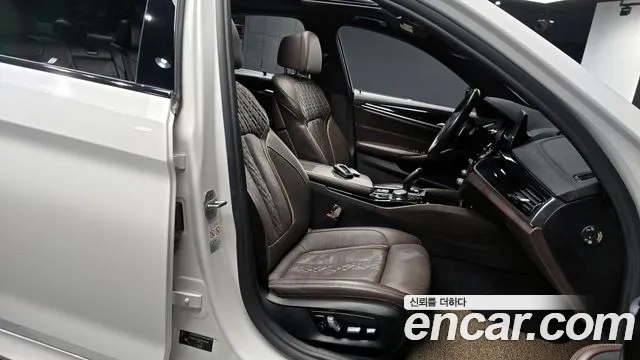 BMW 5 Series (G30) id 2876640 из Кореи 20