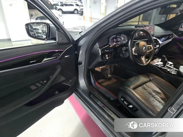 BMW 5 Series (G30) id 3477992 из Кореи 12